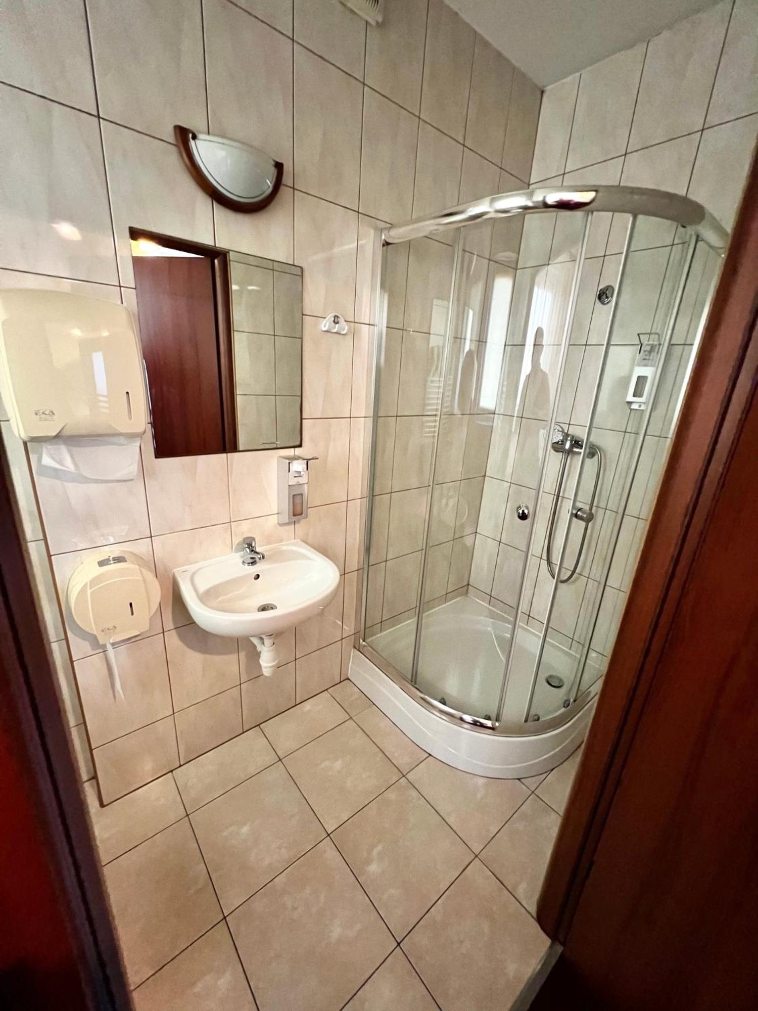 Zajazd Skorpion B&B オシフィエンチム エクステリア 写真